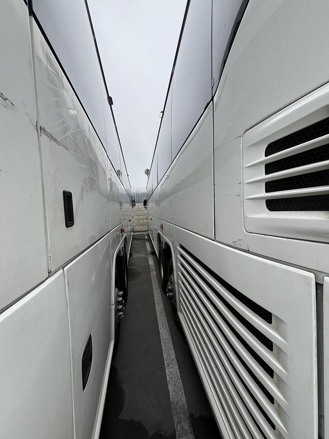 Used 2019 MCI J4500 ADA