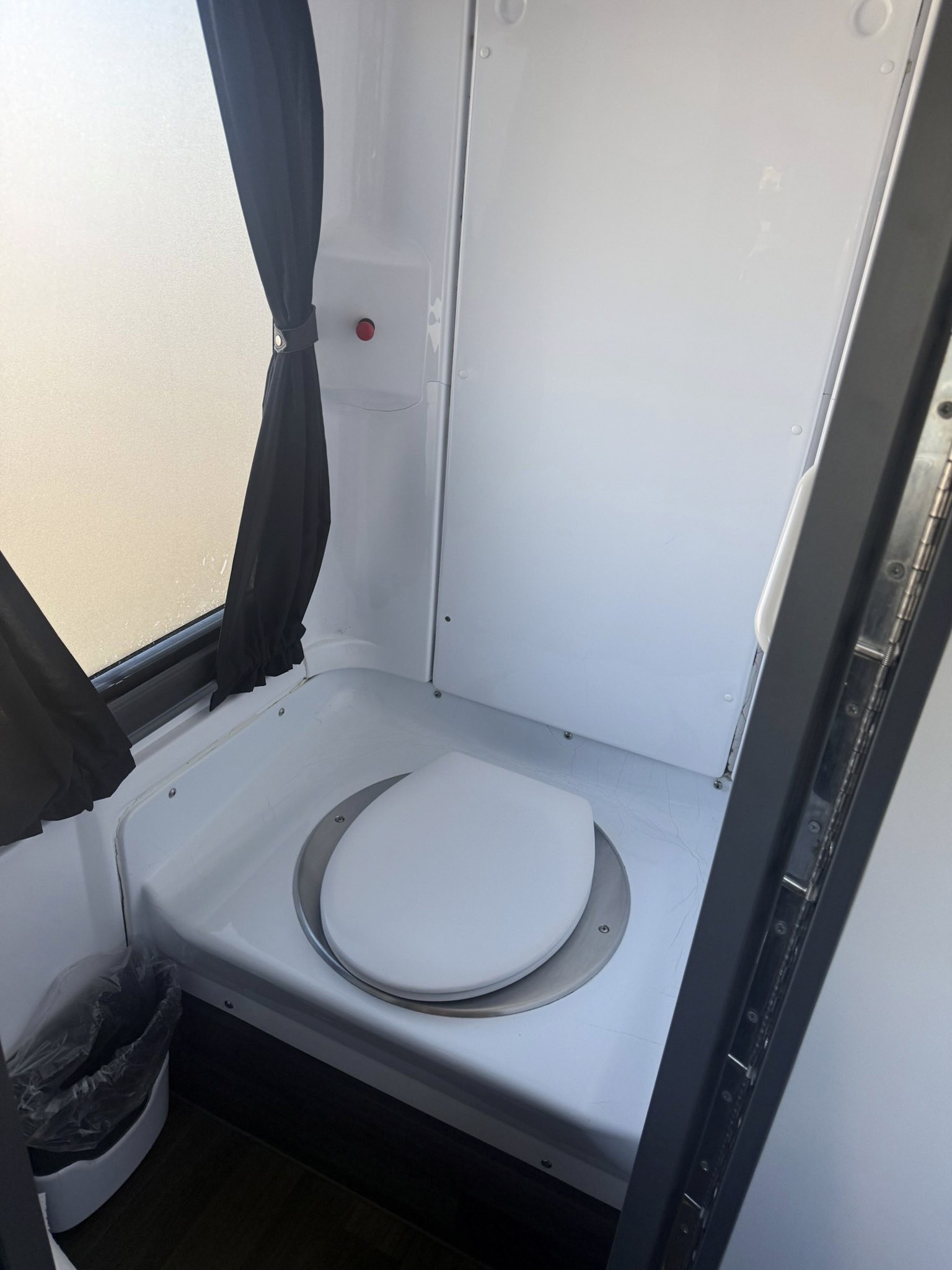 Used 2019 VAN HOOL CX45