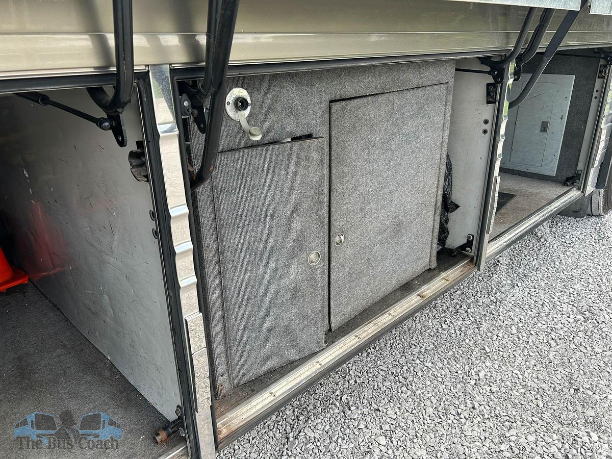 Used 2008 PREVOST XLII