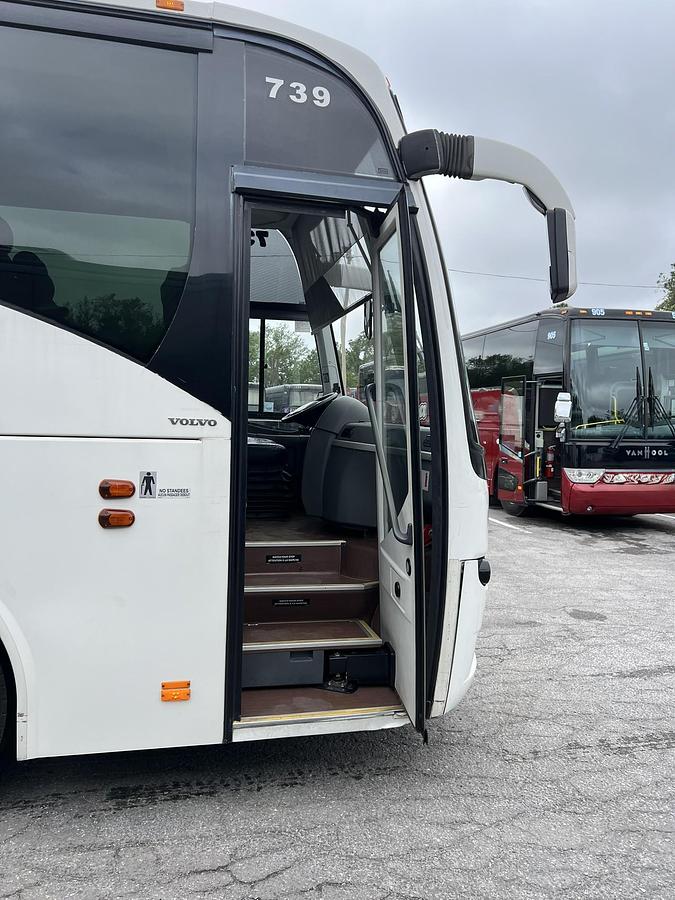 Used 2016 VOLVO 9700
