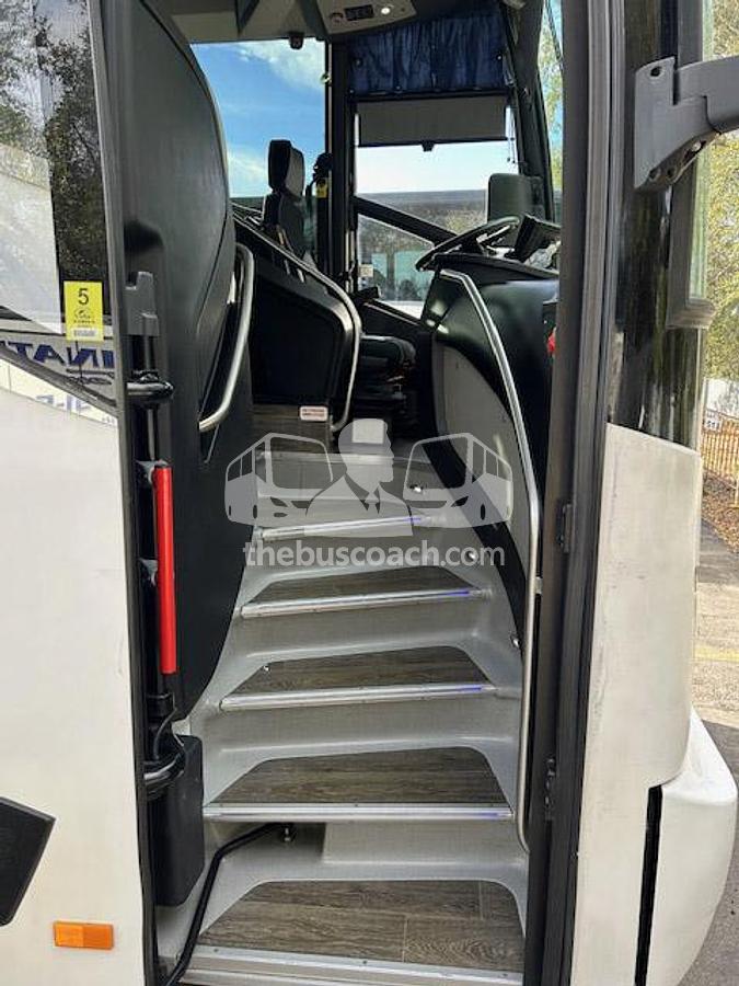 Used 2022 VAN HOOL CX45