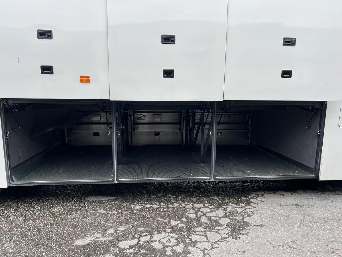Used 2016 VOLVO 9700