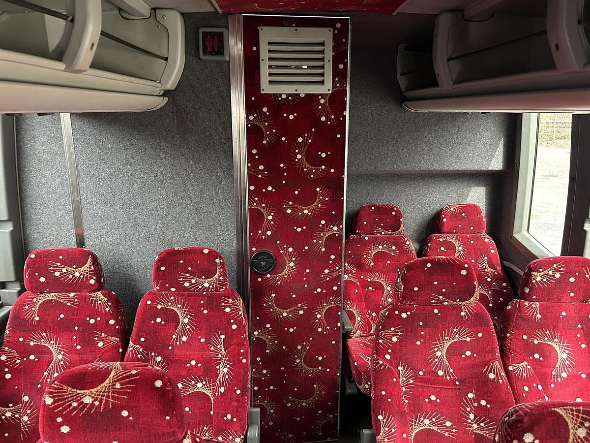 Used 2005 PREVOST H3-45