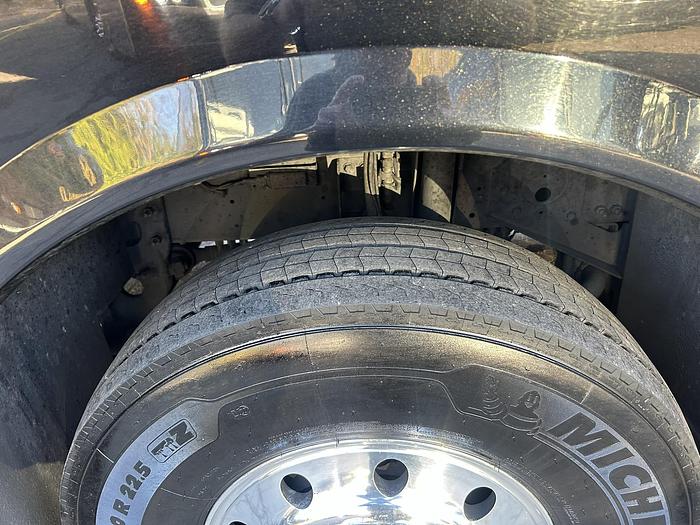 Used 2018 VOLVO 9700