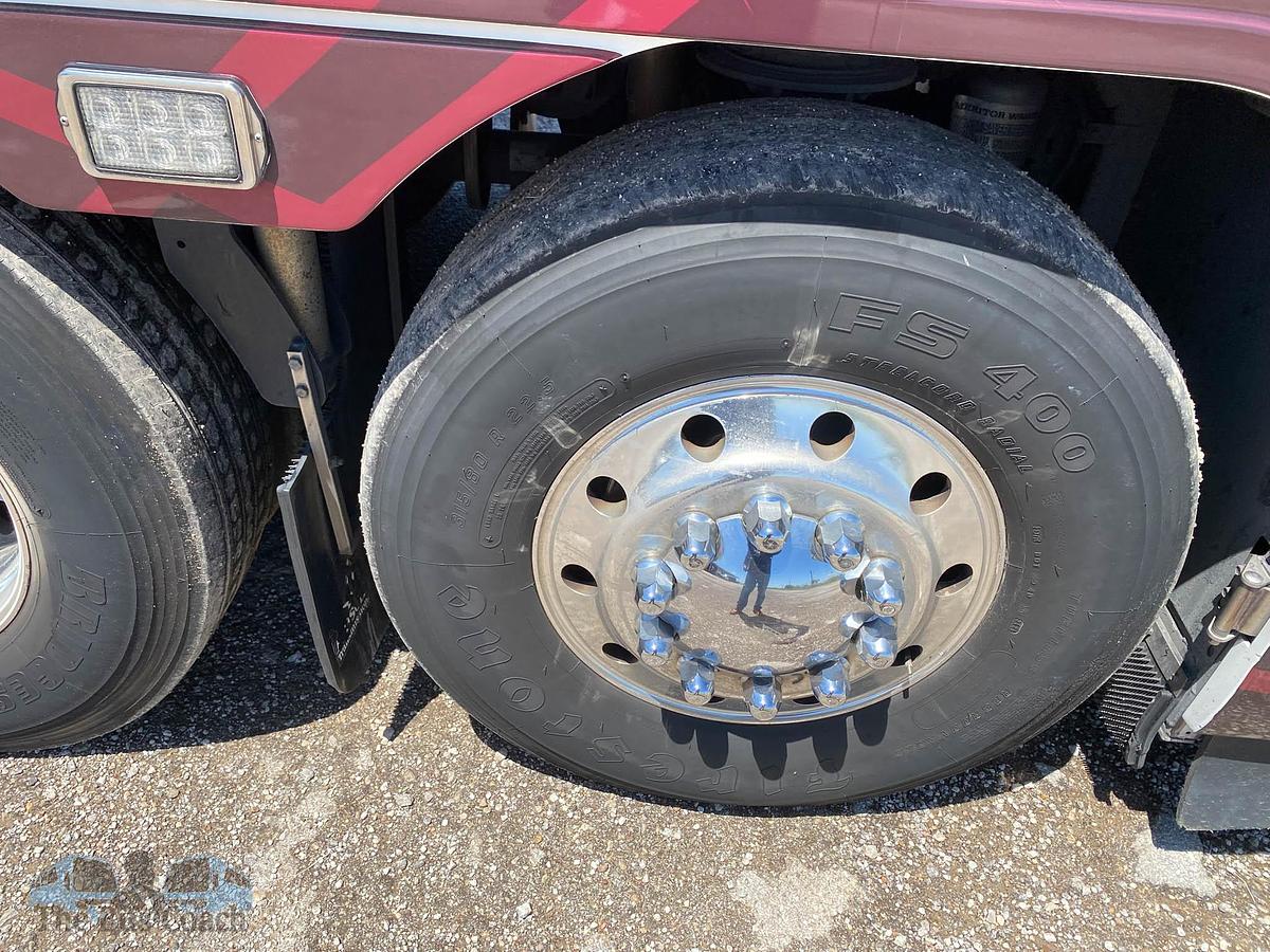 Used 2015 MCI J4500