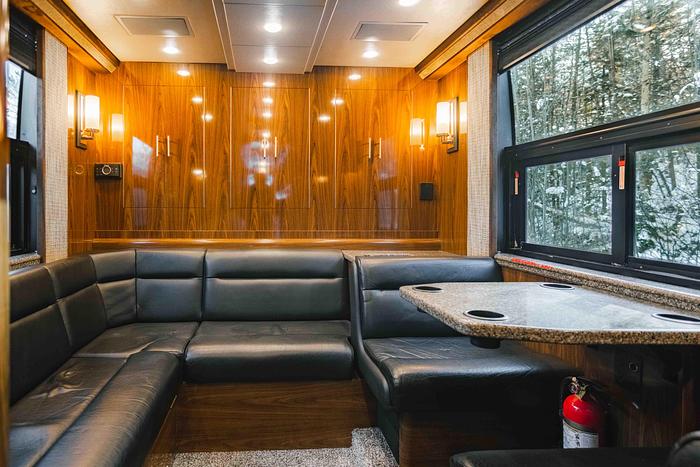 Used 2008 PREVOST XL2 Entertainer