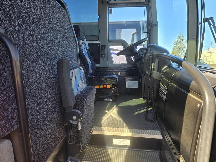 Used 2001 PREVOST XLII