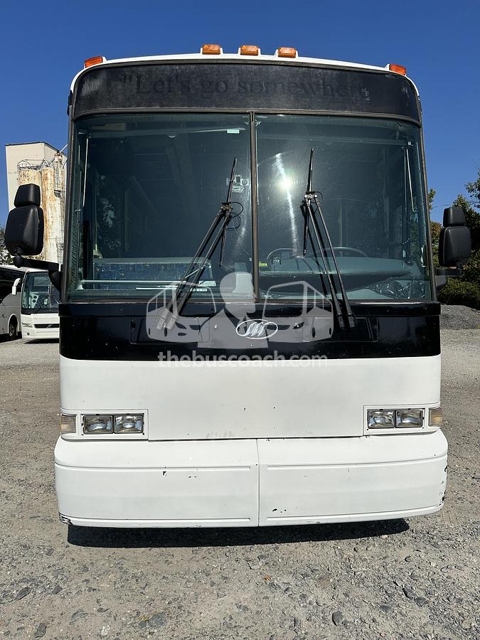 Used 2003 MCI D4500