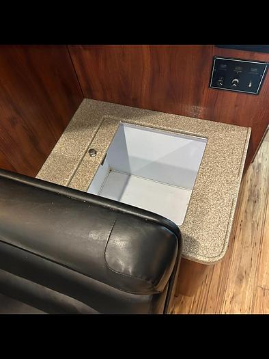 Used 2005 PREVOST XL2 Entertainer