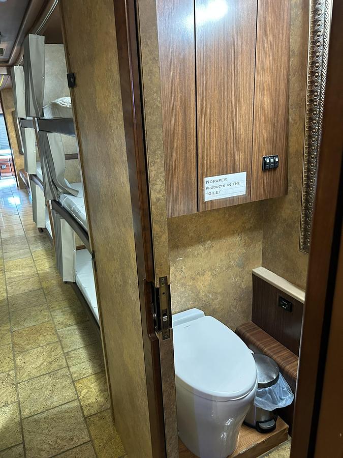 Used 2008 PREVOST XLII