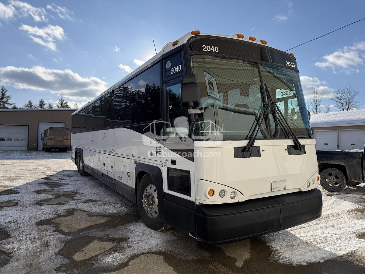 Used 2016 MCI D4505