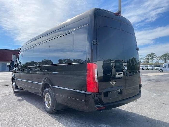 2024 Mercedes Benz 3500XD