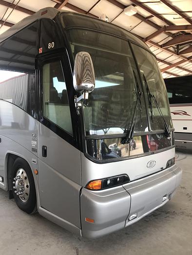 Used 2006 MCI E4500 Conv