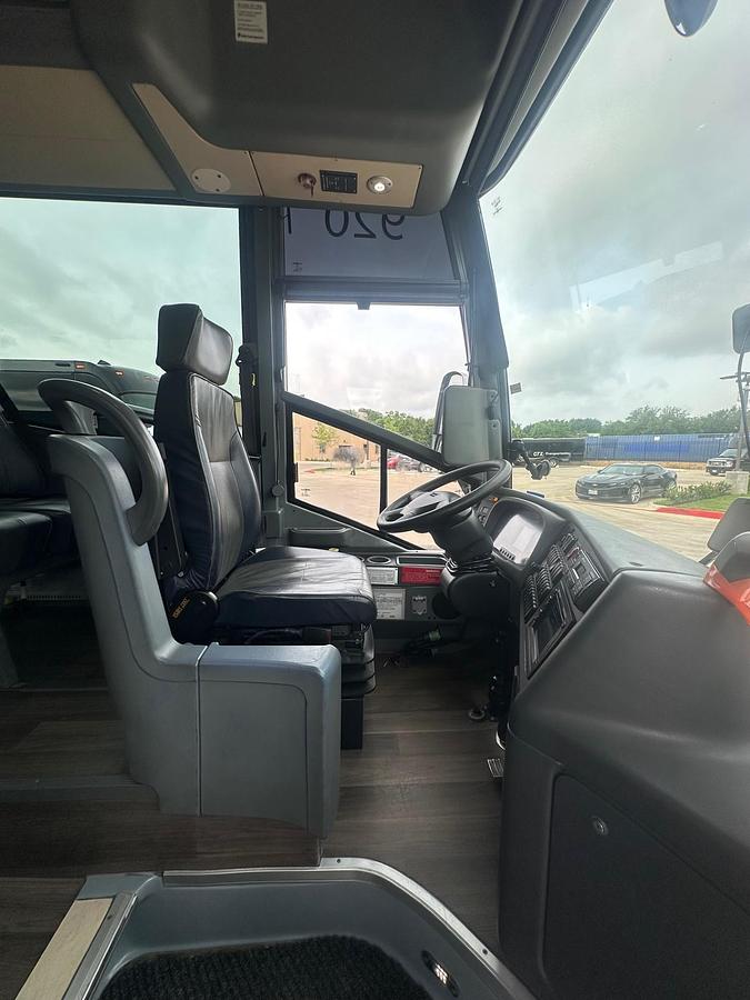 Used 2018 VAN HOOL CX35