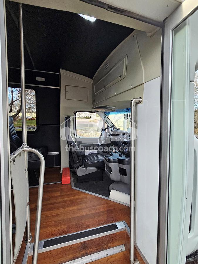 Used 2015 CHAMPION E450 Challenger
