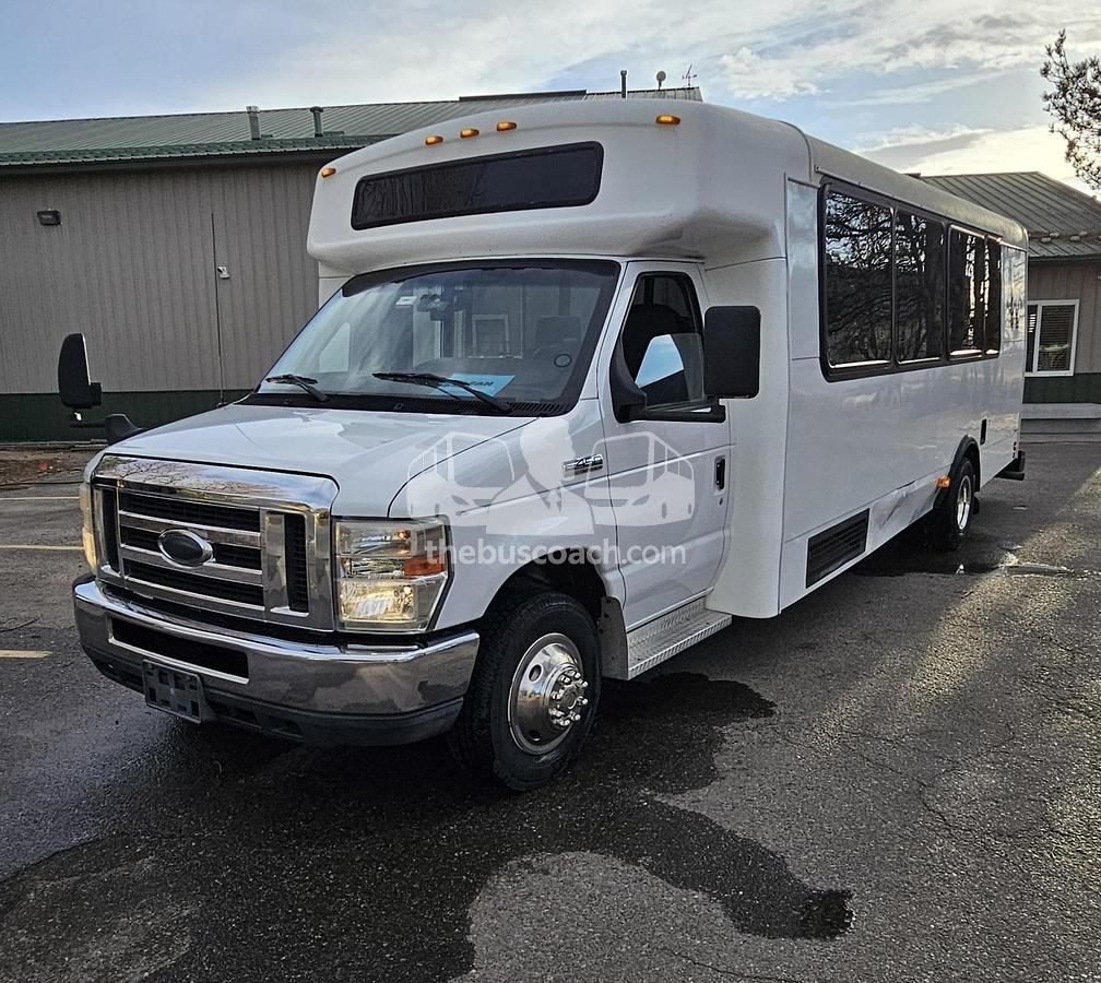 Used 2015 CHAMPION E450 Challenger
