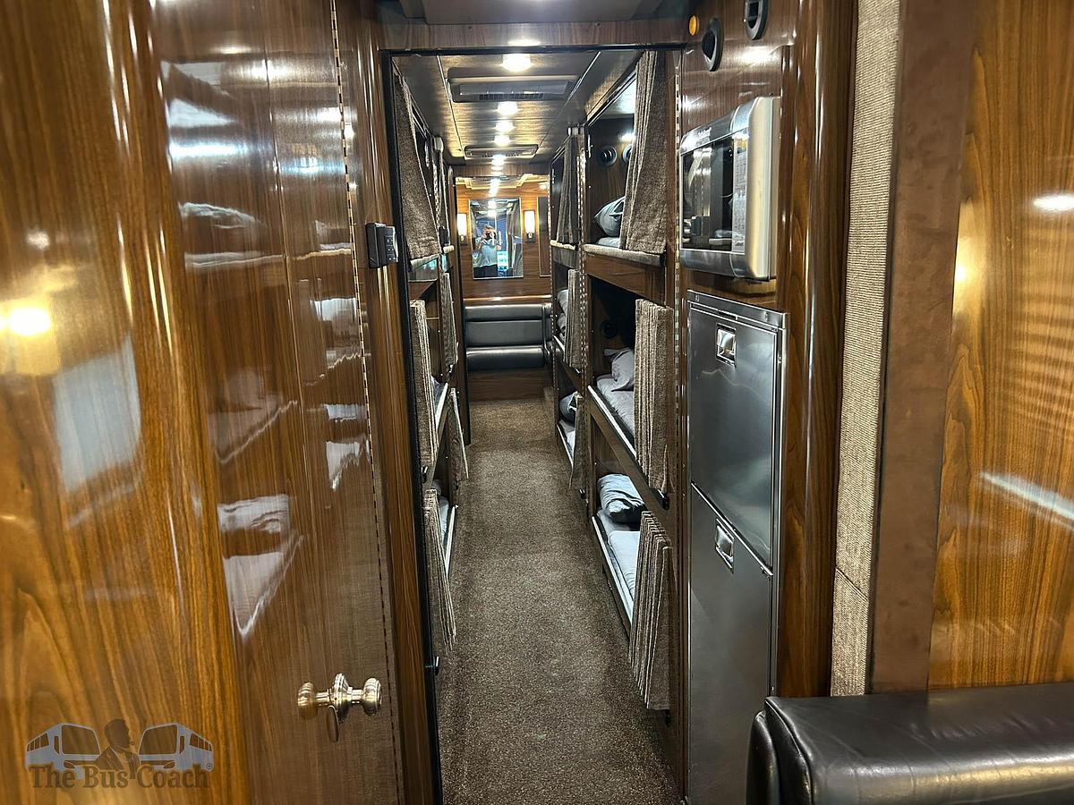 Used 2008 PREVOST XLII