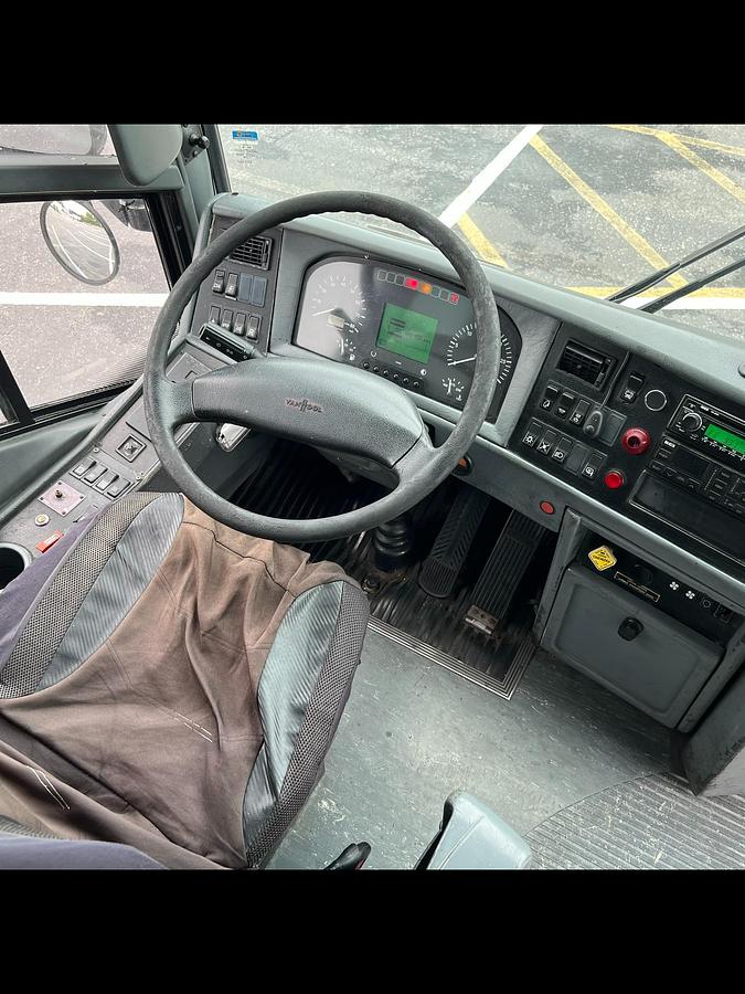 Used 2006 VAN HOOL C2045