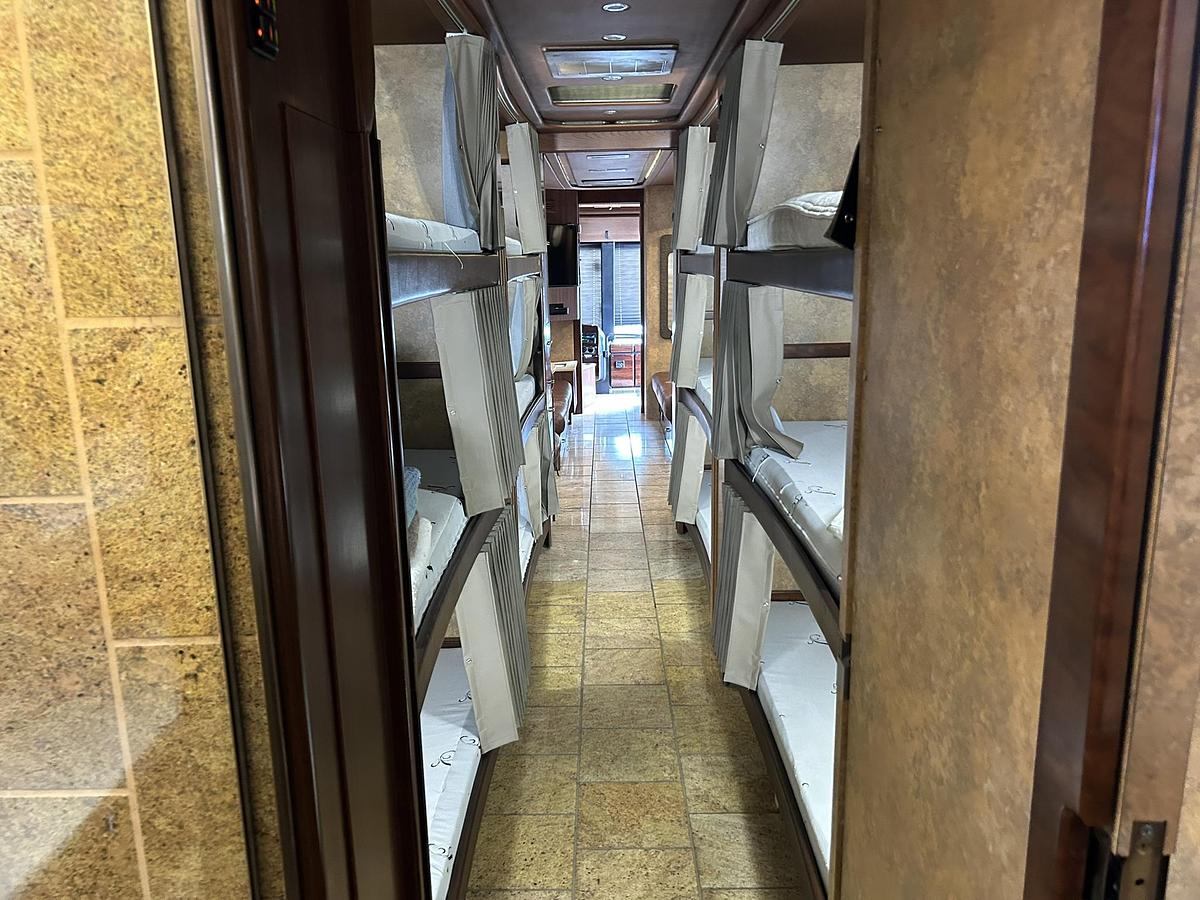 Used 2008 PREVOST XLII