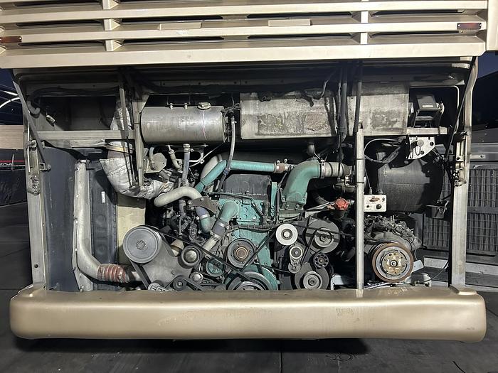 Used 2010 PREVOST H3-45