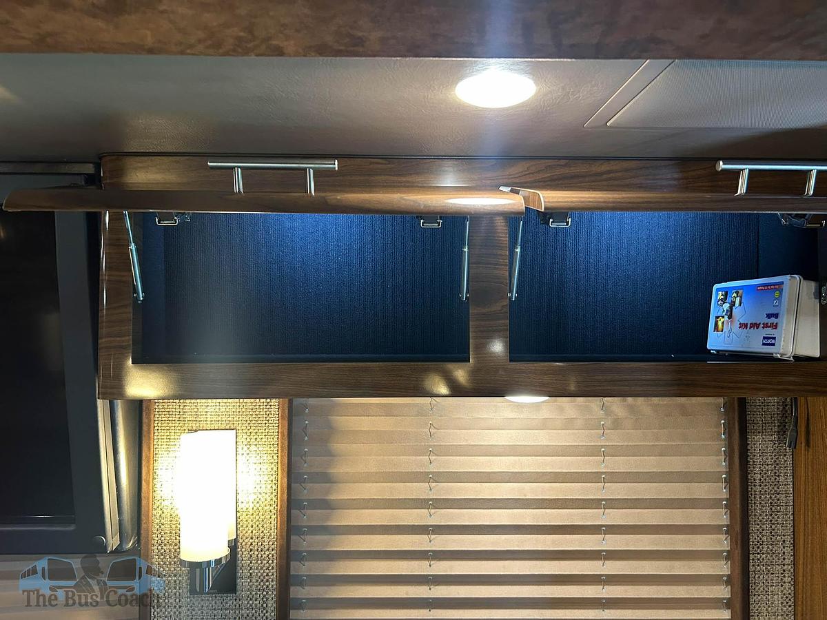 Used 2008 PREVOST XLII