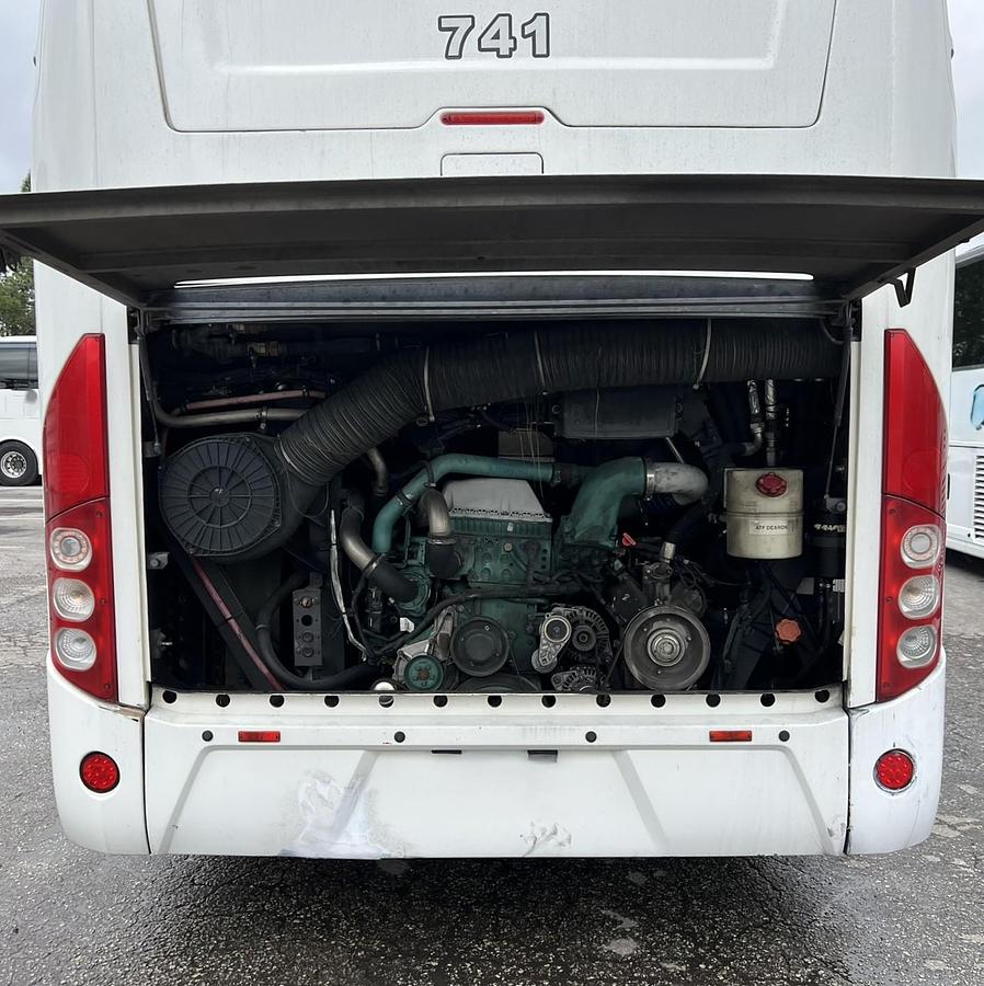 Used 2016 VOLVO 9700