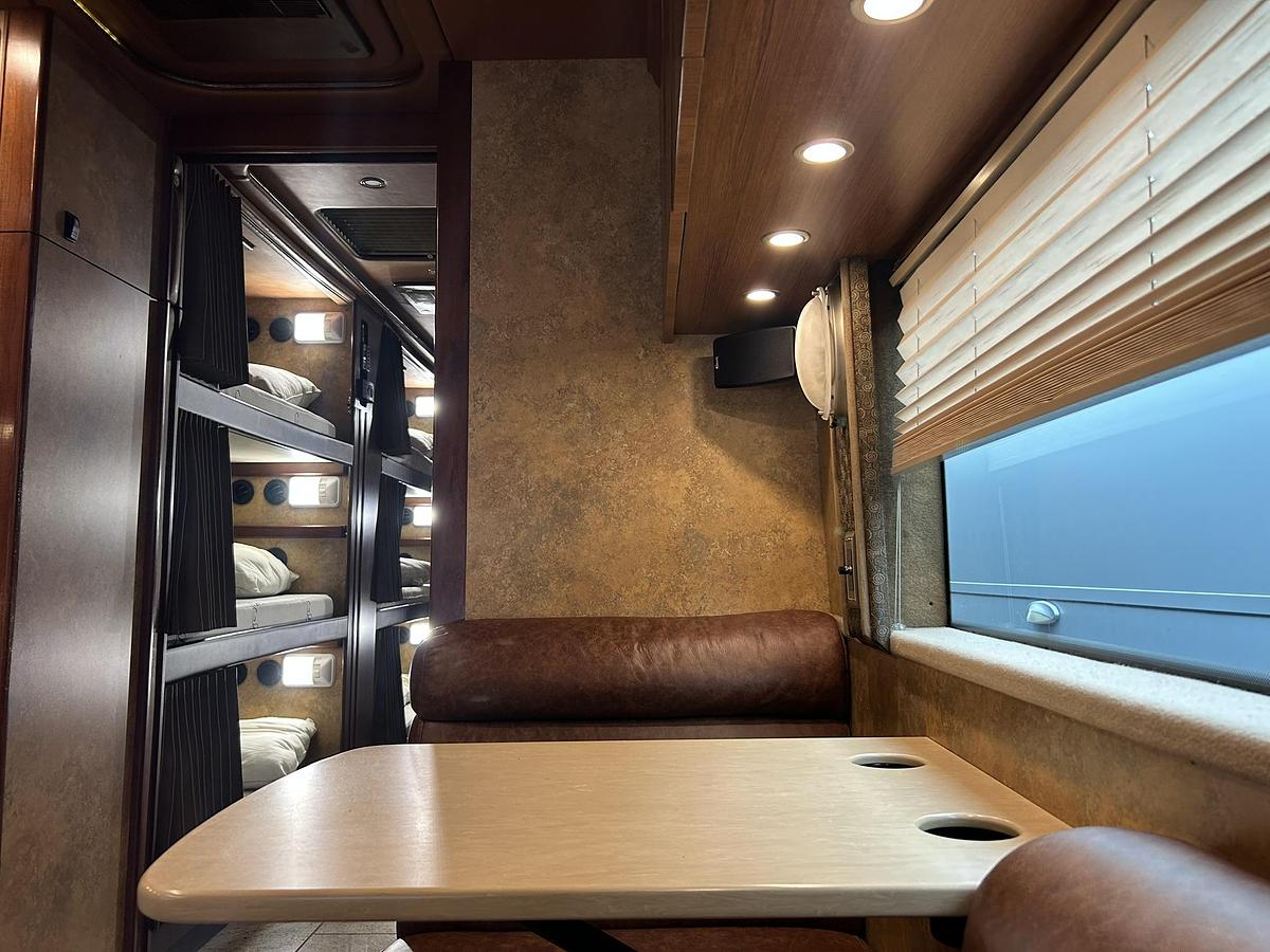 Used 2008 PREVOST XLII