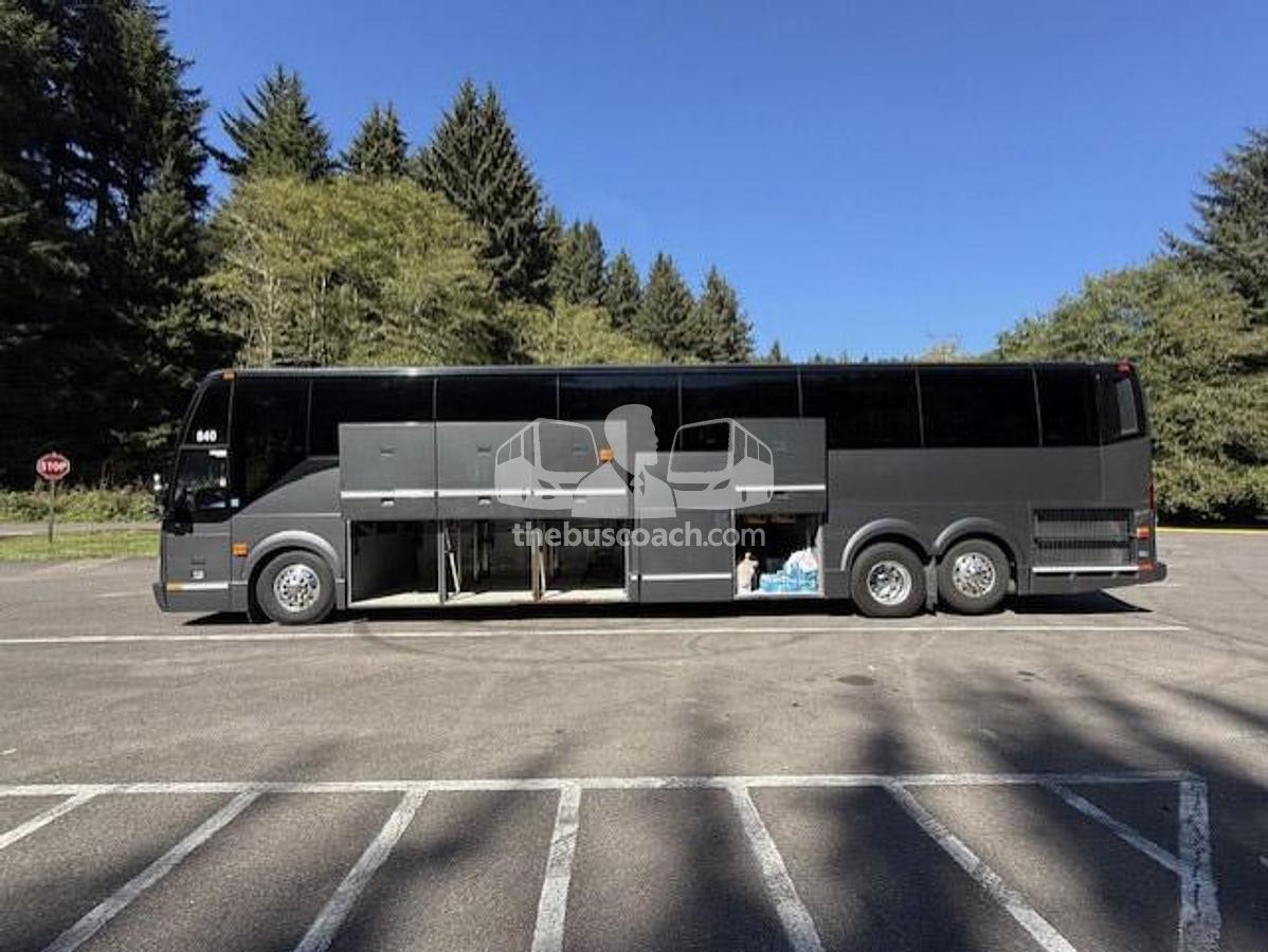 Used 2018 PREVOST H3-45