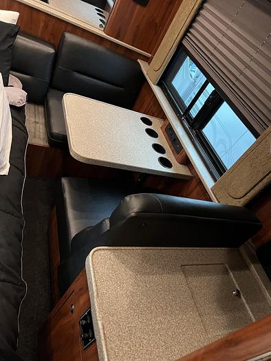 Used 2005 Prevost XL2 Entertainer Maceo