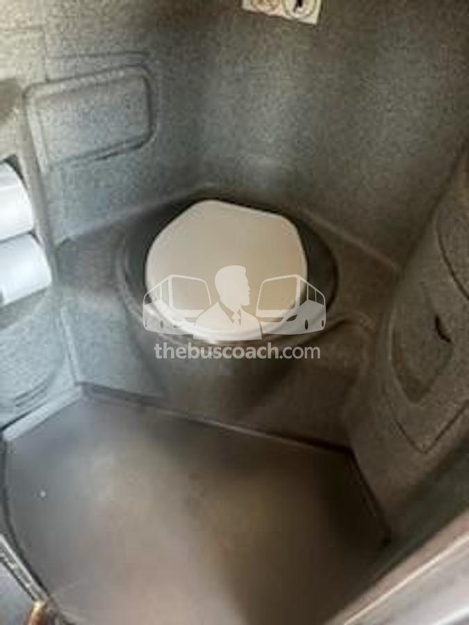 Used 2016 MCI J4500
