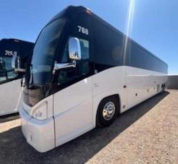 Used 2014 MCI J4500 ADA