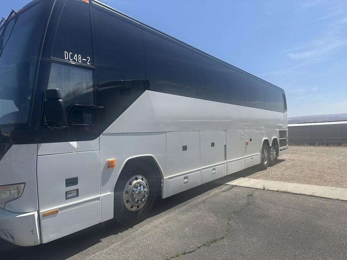 Used 2010 PREVOST H3-41