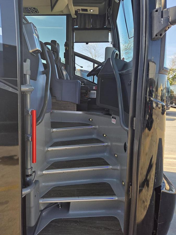 Used 2020 VAN HOOL CX45