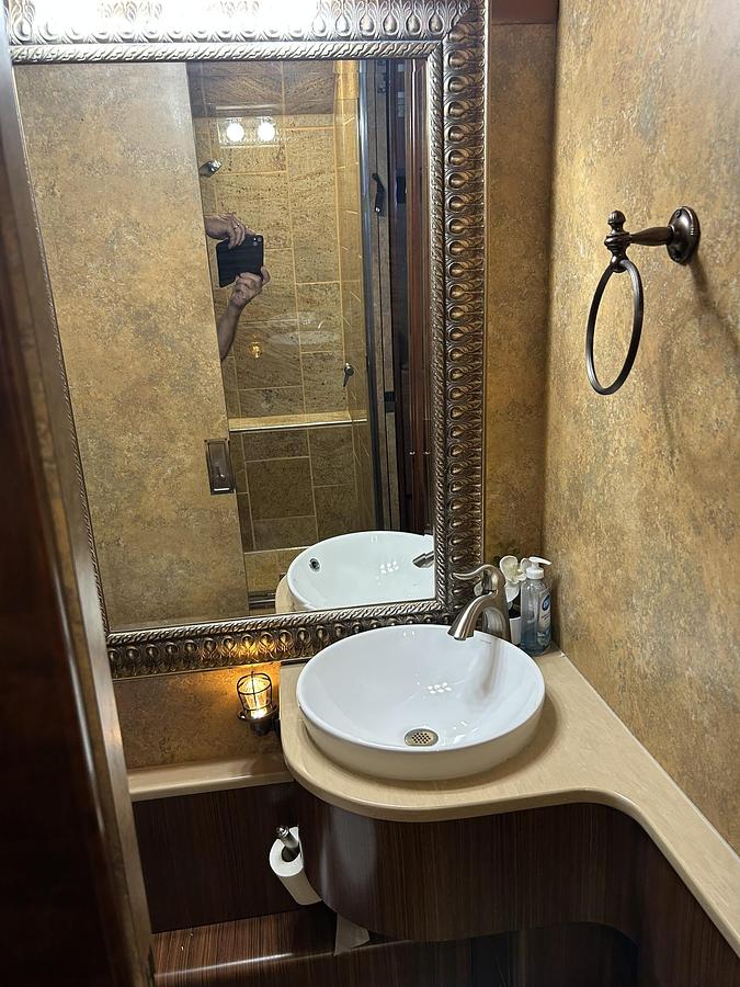 Used 2008 PREVOST XLII