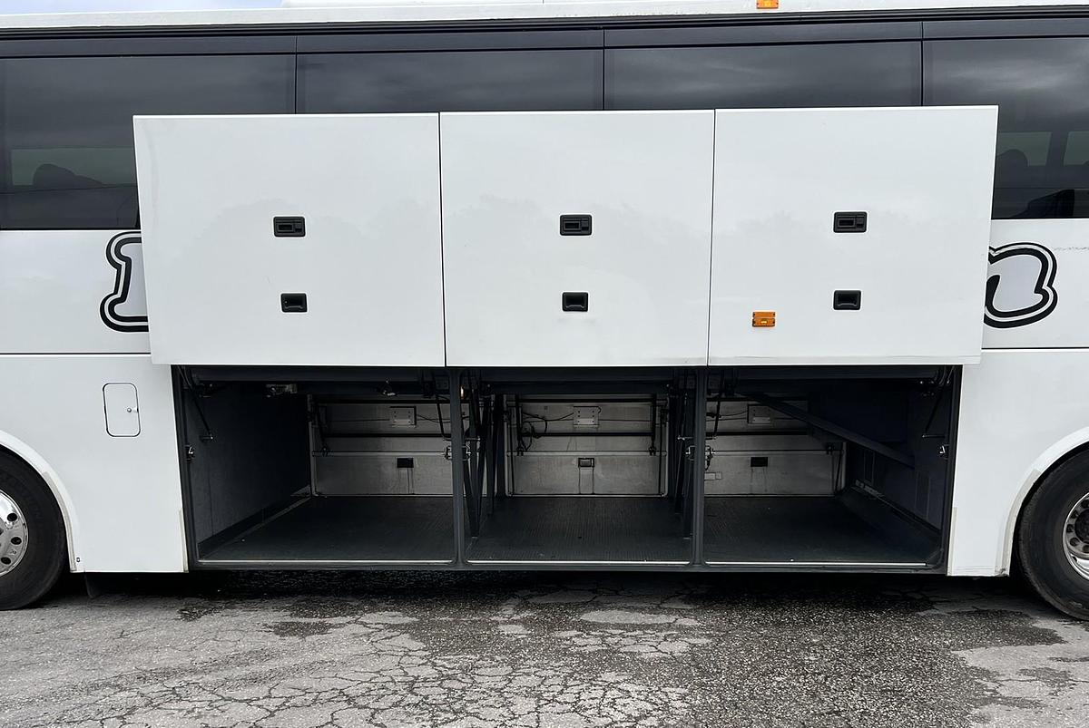 Used 2016 VOLVO 9700