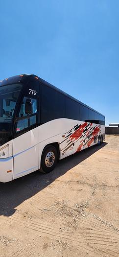Used 2016 MCI J4500