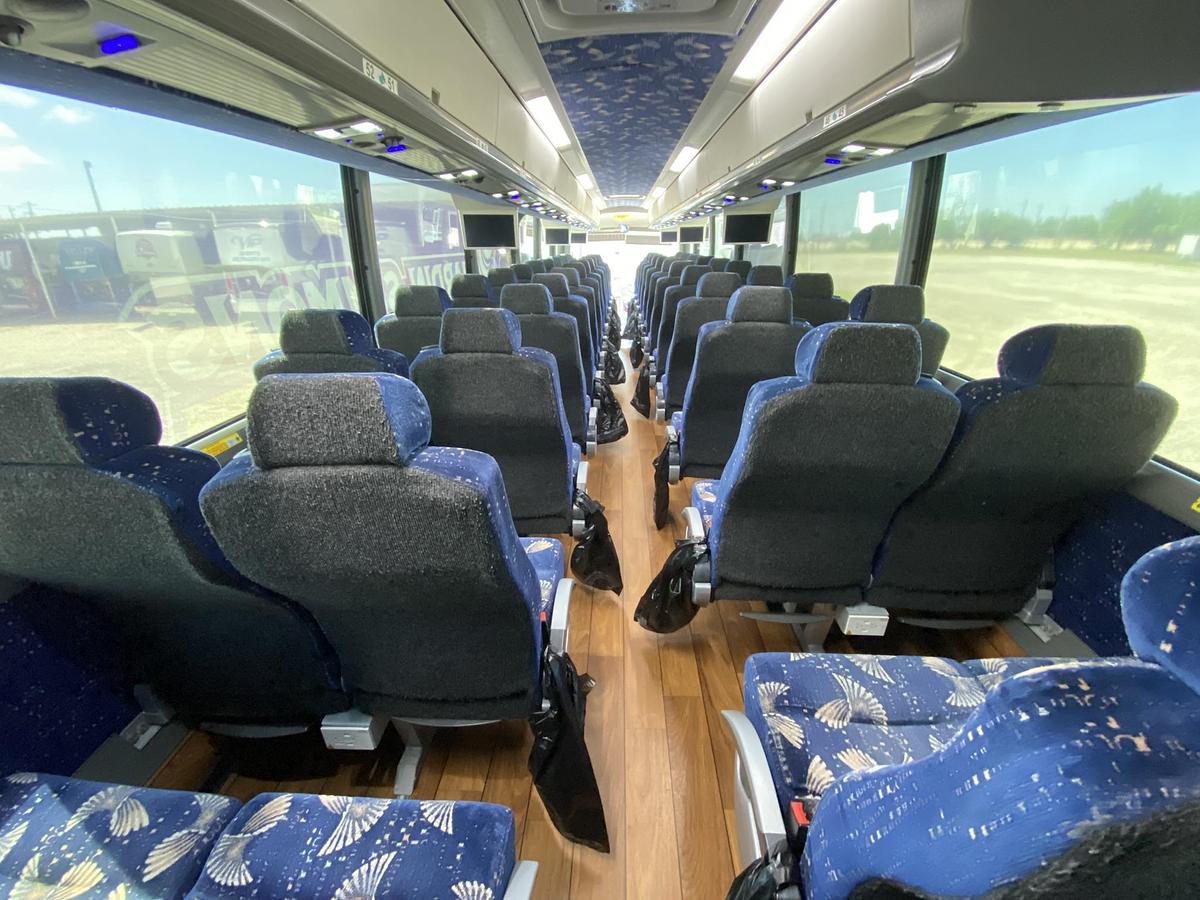 Used 2015 MCI J4500