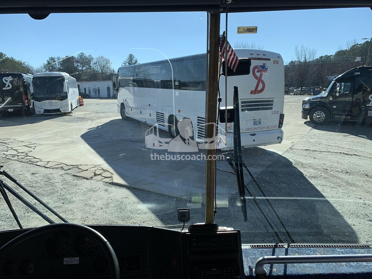 Used 2003 MCI D4500