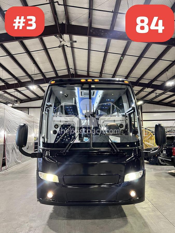Used 2017 VOLVO 9700