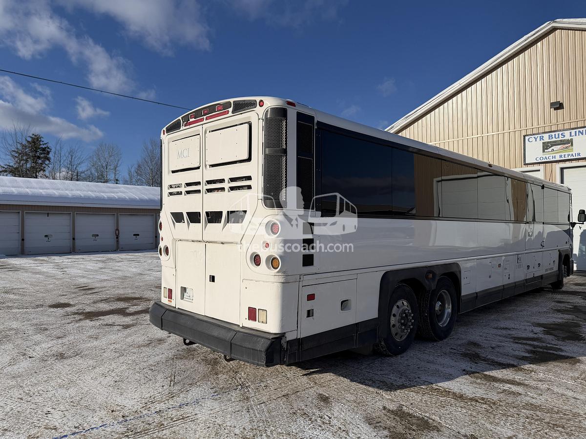 Used 2016 MCI D4505