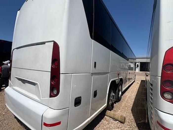 Used 2014 MCI J4500 ADA