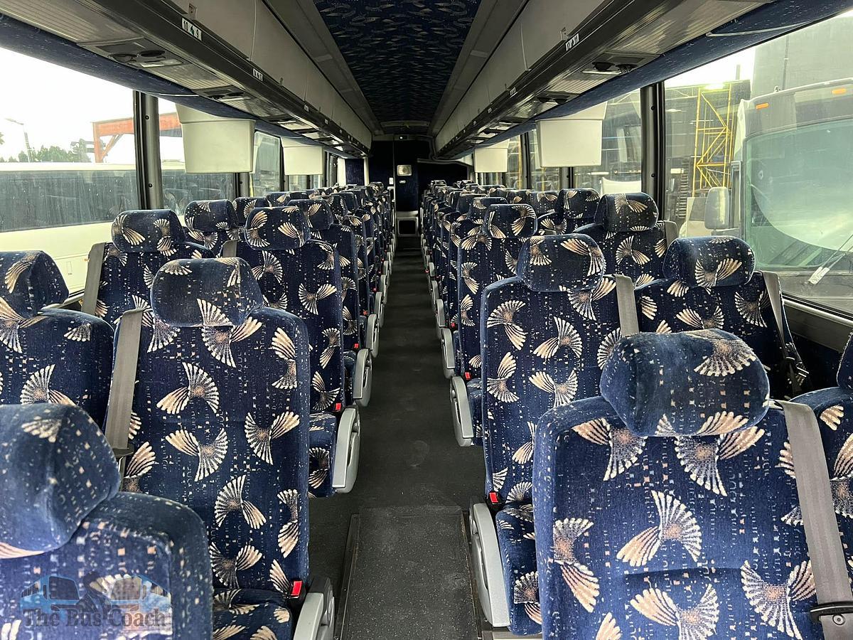 Used 2014 MCI J4500 ADA
