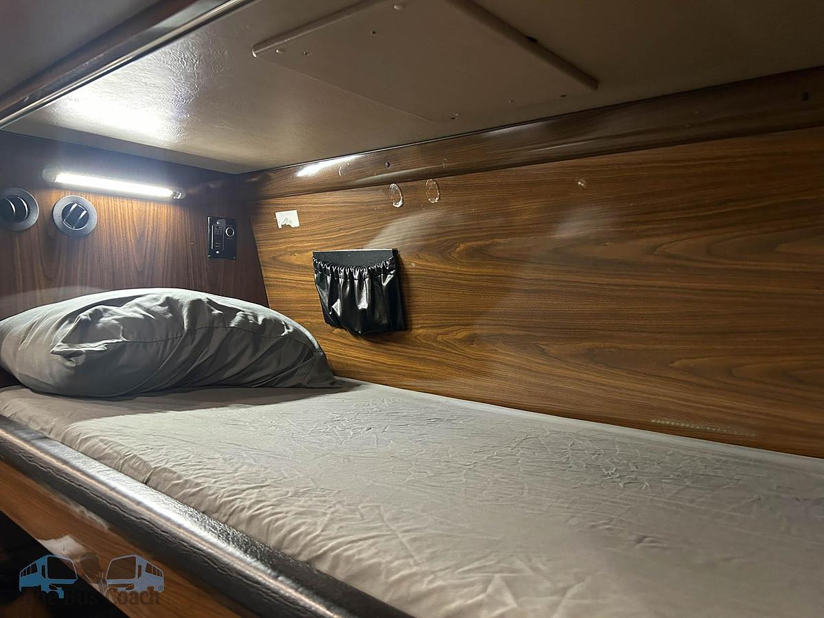 Used 2008 PREVOST XLII