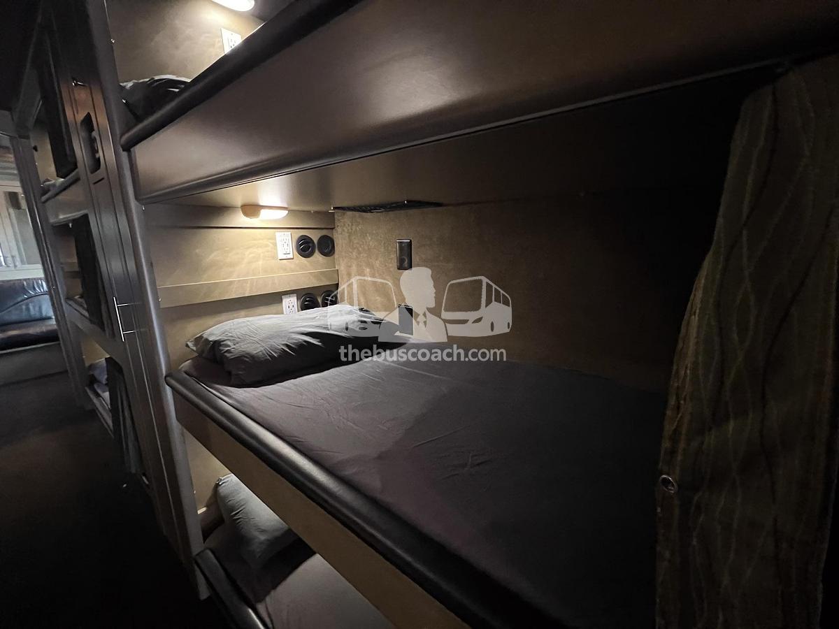 Used 2006 PREVOST XLII Entertainer Willie
