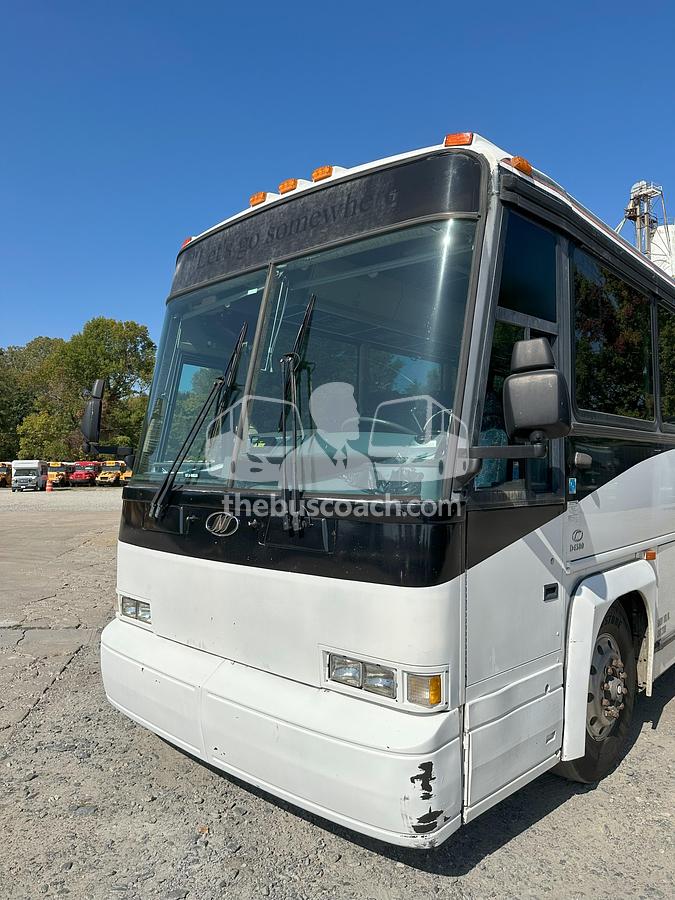 Used 2003 MCI D4500