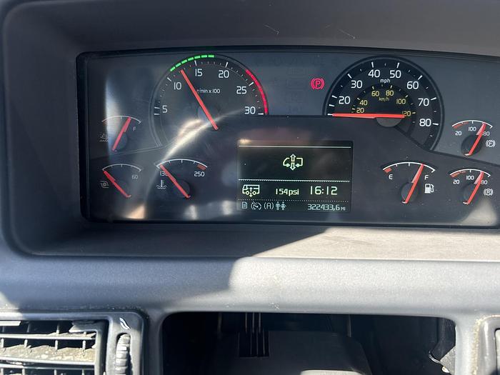 Used 2017 VOLVO 9700