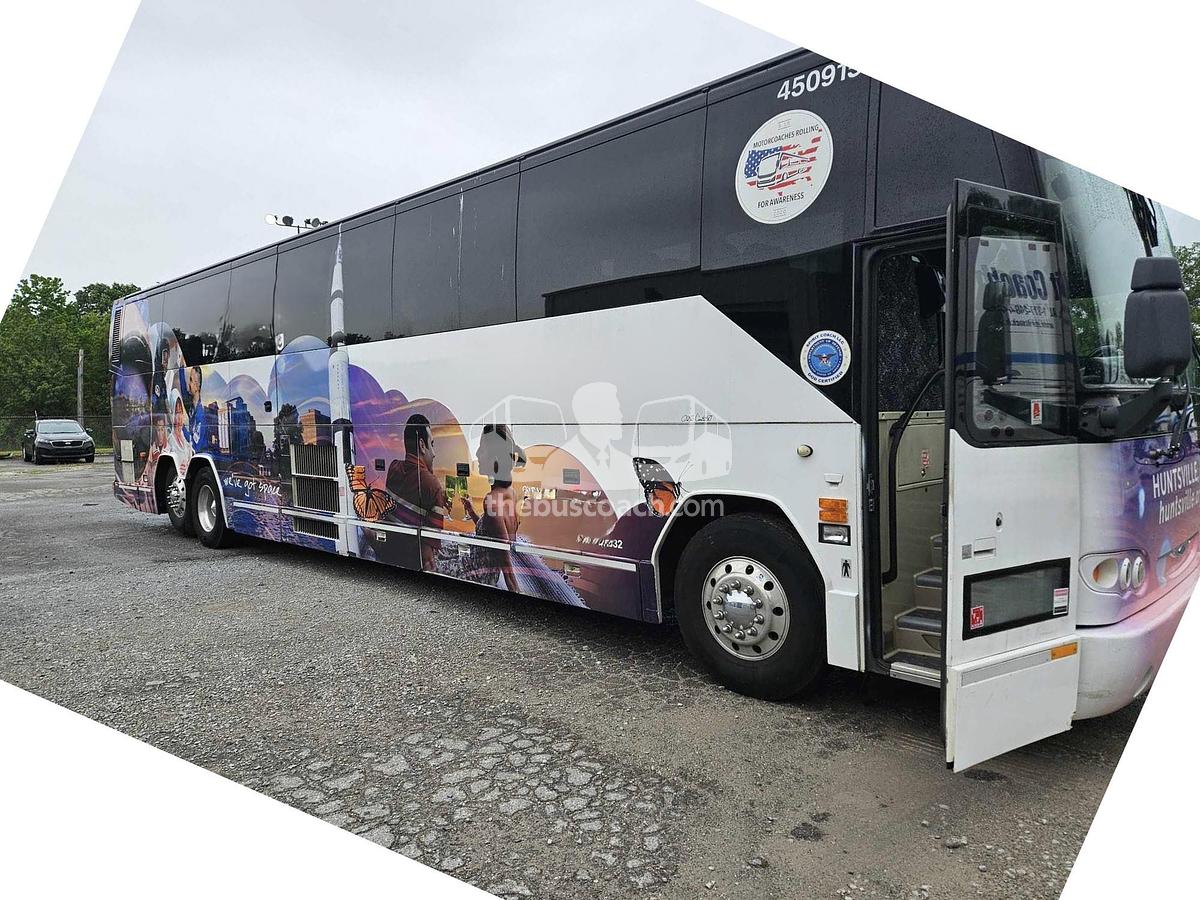 Used 2009 PREVOST H3-45 ADA