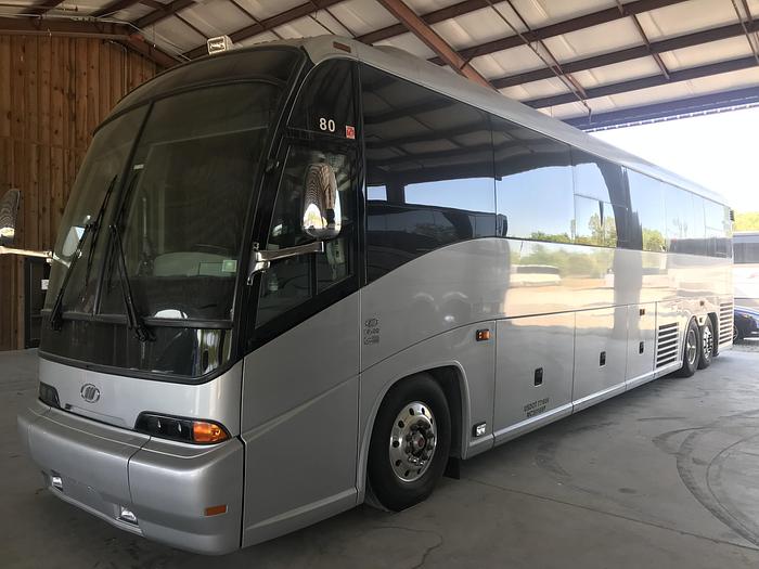 Used 2006 MCI E4500 Conv