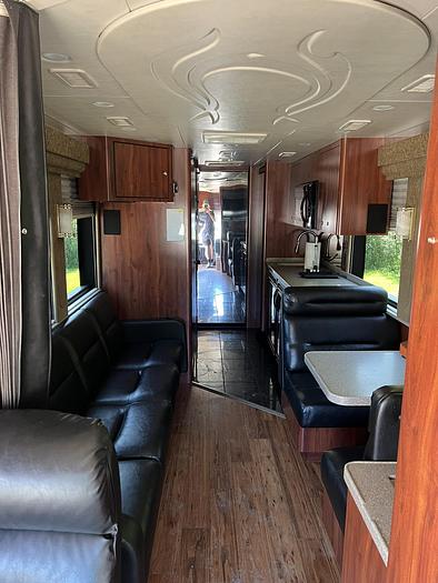 Used 2005 Prevost XL2 Entertainer Purdie