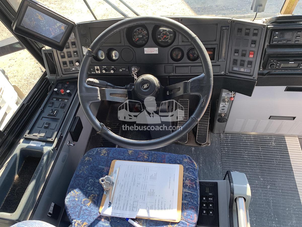 Used 2003 MCI D4500